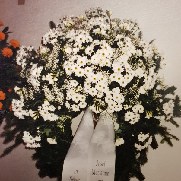Trauerkranz Chrysantheme in Farben Bild 1